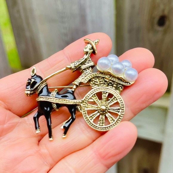 Donkey Cart Brooch Donkey Cart with Man Brooch Pin - Picture 5 of 6
